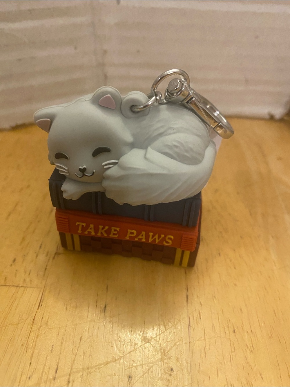 Bath & Body Works set cat bag charm gel holder and 2 assorted hand gels NWT - Picture 2 of 6